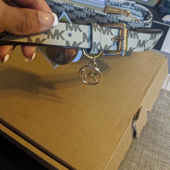 Michael Kors Belt Bag - Picture 3 of 7